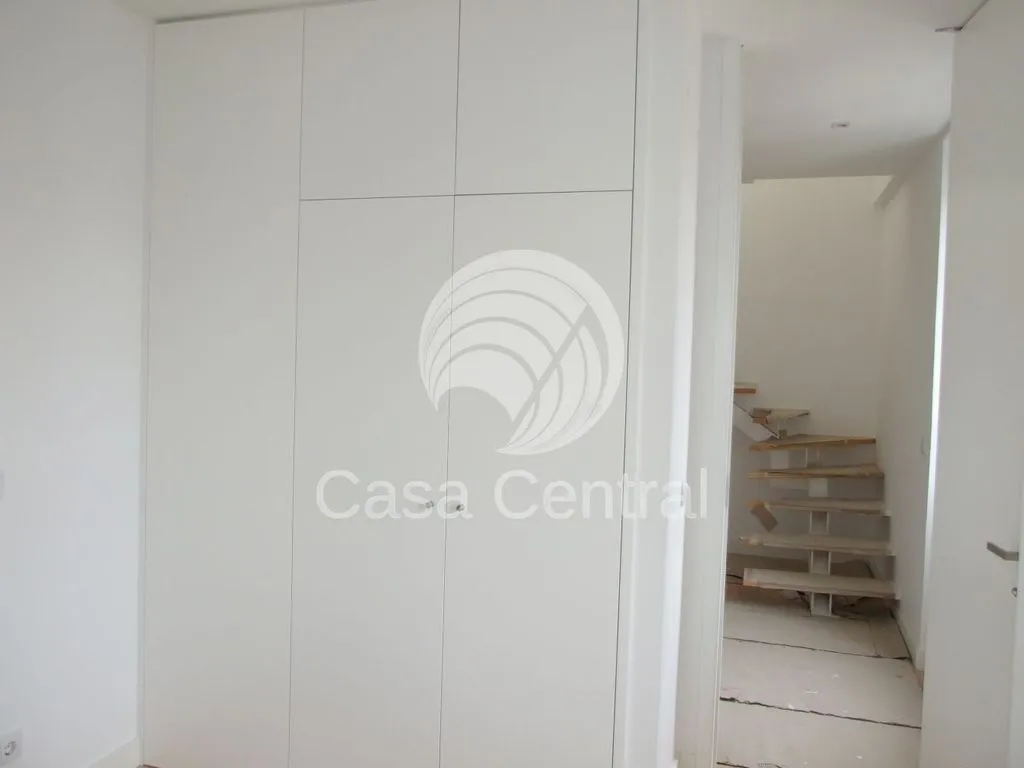 Pièces - Penthouse with Sea View in Cascais