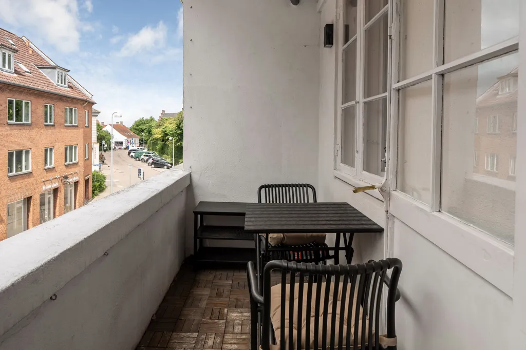 Balcone - Condo with Garden Access in Hillerød