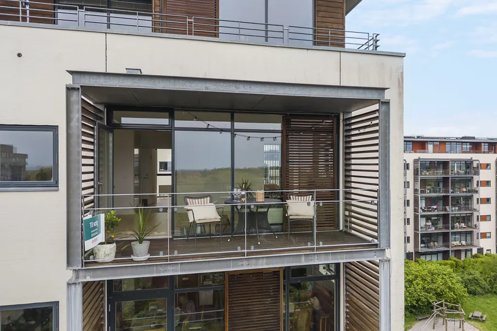 Balcone - 3-Bed Apartment with Balconies in Søborg