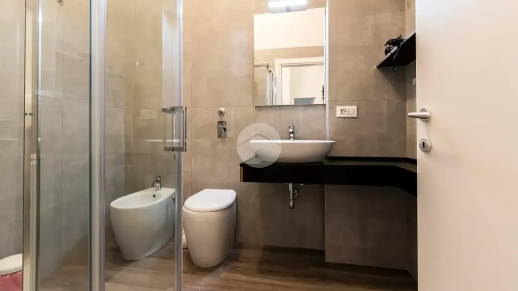 Vannitoad - Rented Flat with Balcony in Milan