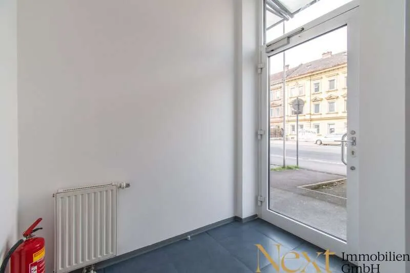 Pièces - Office Space with Street Access in Linz