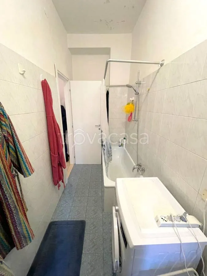 Salles de bain - Central Apartment with Balcony in Modena