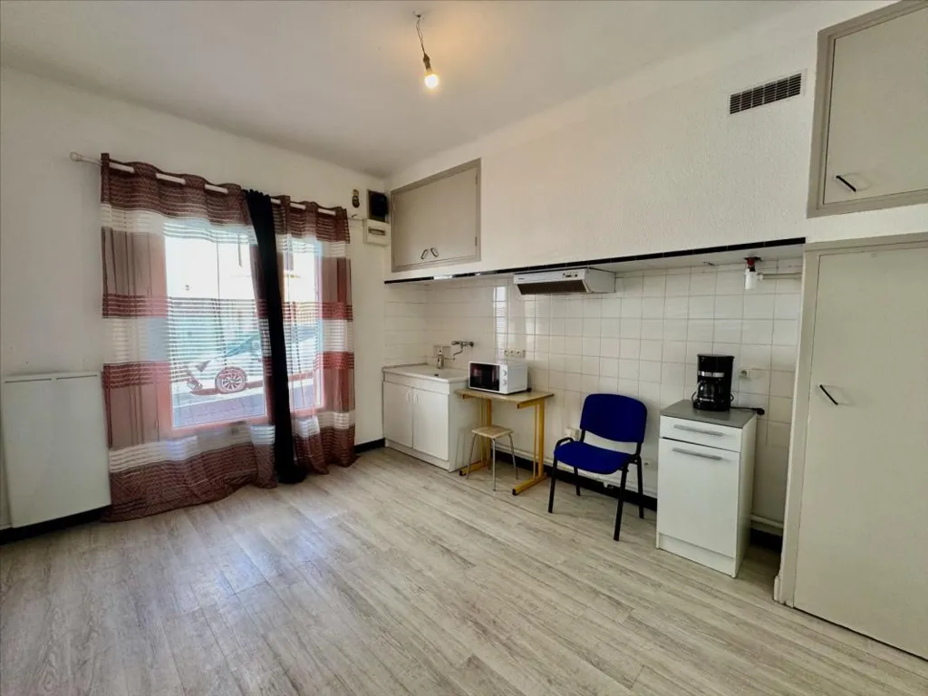 Cucina - 2-Bedroom Apartment near Polygone, Béziers