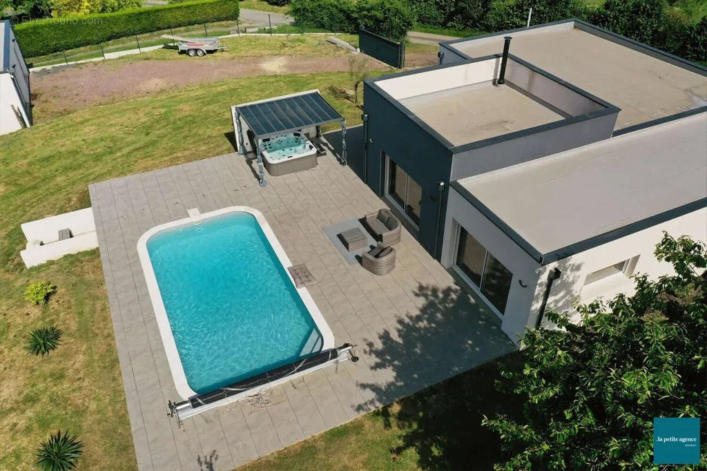 Maison 6 pièces à Curcy-Sur-Orne