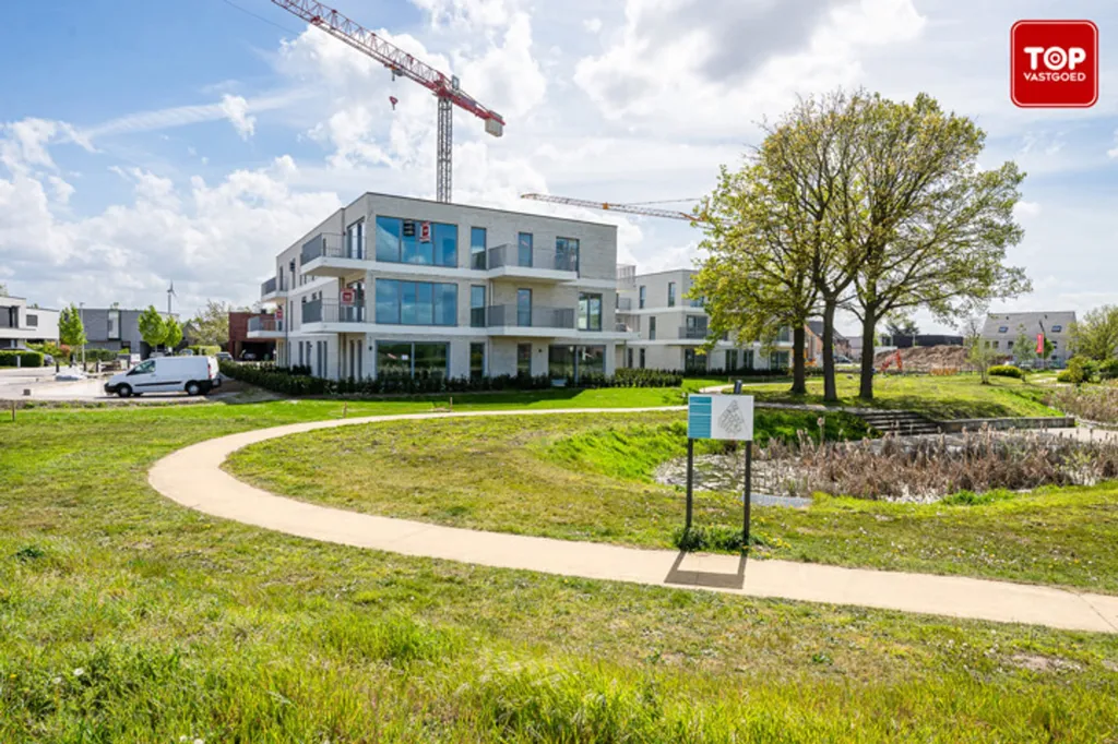 Esterno - Light-Filled New Build Apartment with Terrace in Evergem