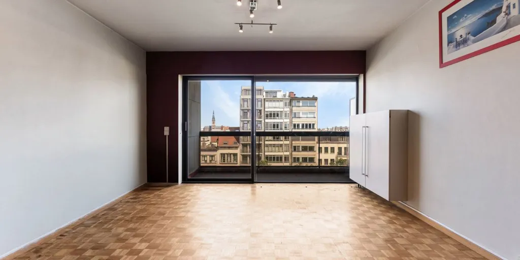 Rooms - Apartment with Cathedral View in Antwerp