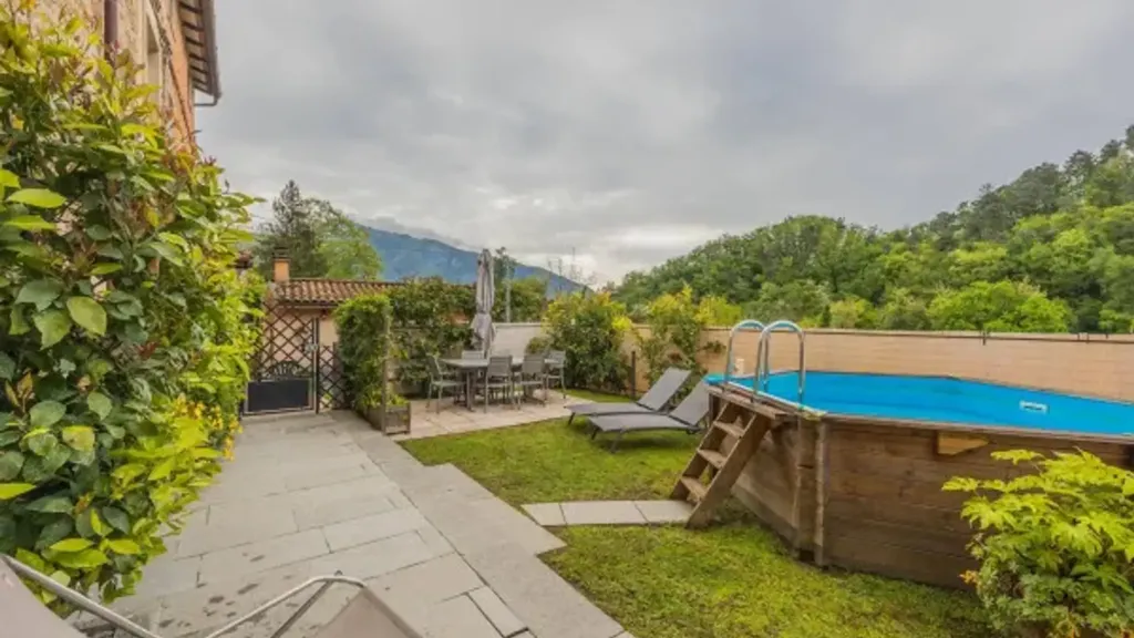 Bassein - Rustic House with Sea Access in Camaiore
