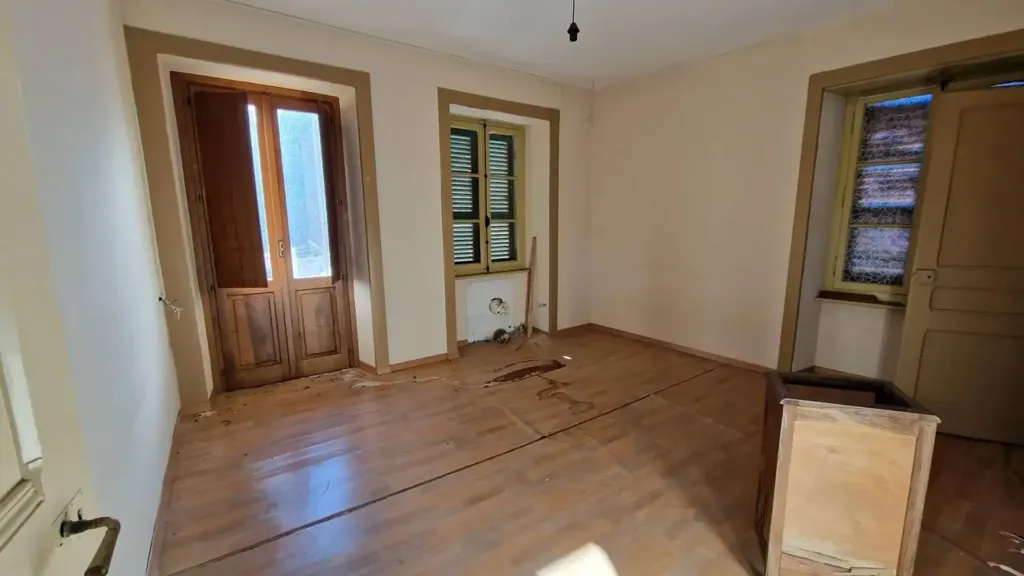 Toad - Terratetto with Private Courtyard in Varallo