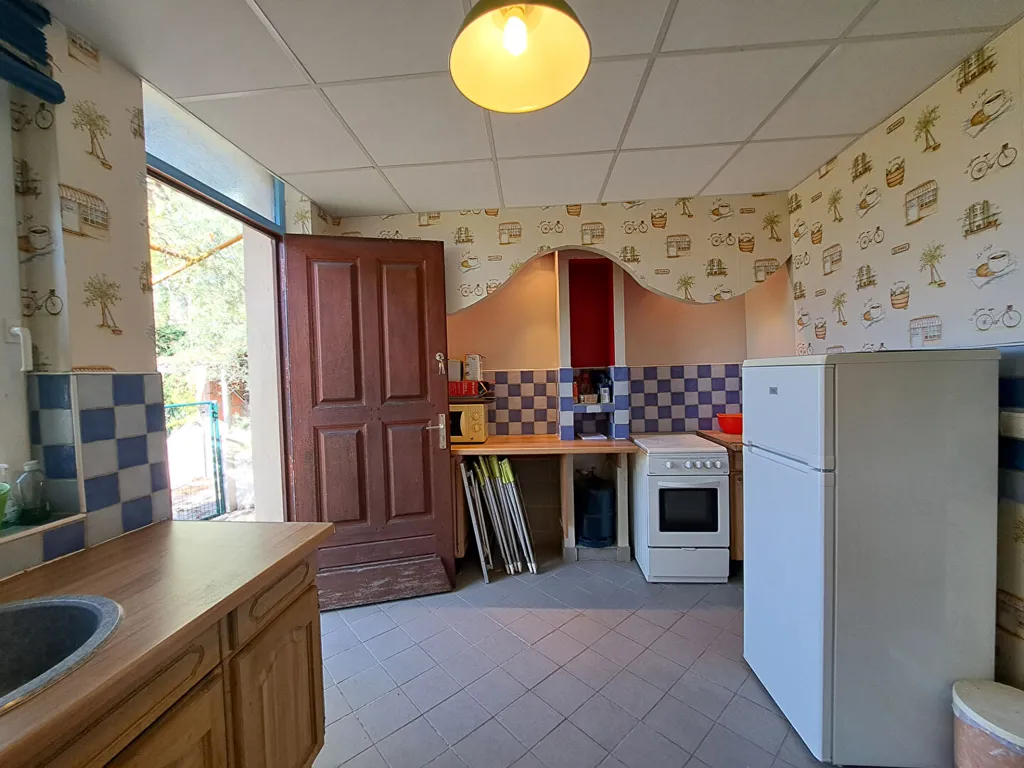 Cuisine - Maison avec Garage et Terrain à Proximité du Centre-Ville