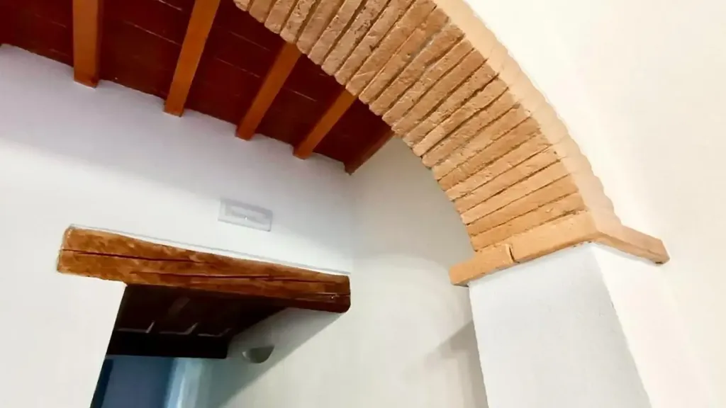Toad - Rustic-Style Flat with Private Garden in Empoli
