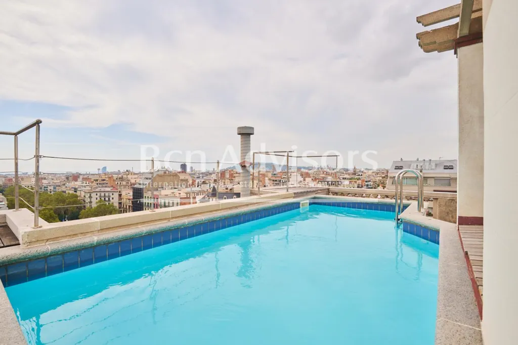 Bassein - Penthouse with Rooftop Pool in Dreta de l'Eixample, Barcelona