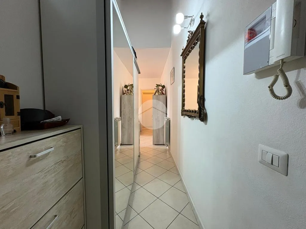 Hallway - Modernised Two-Bedroom Apartment in Florence
