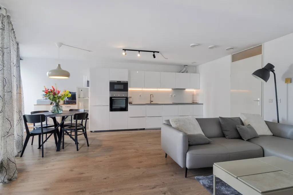 Séjour - 2-Bedroom Apartment with Balcony in Rotterdam