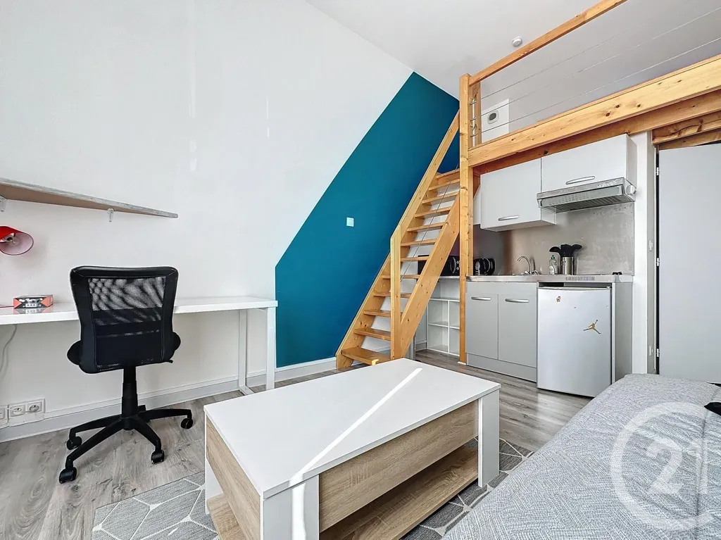 Séjour - Studio Meublé avec Parking à Montbéliard