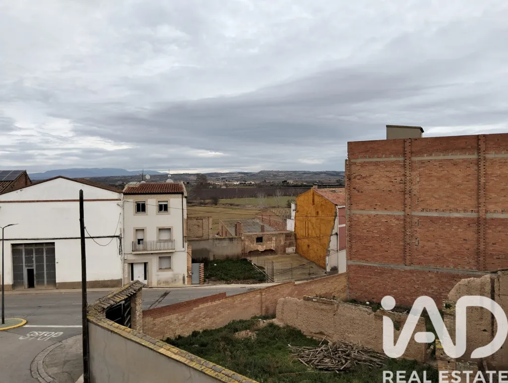 Aed - Spacious House with Terraces in Tornabous