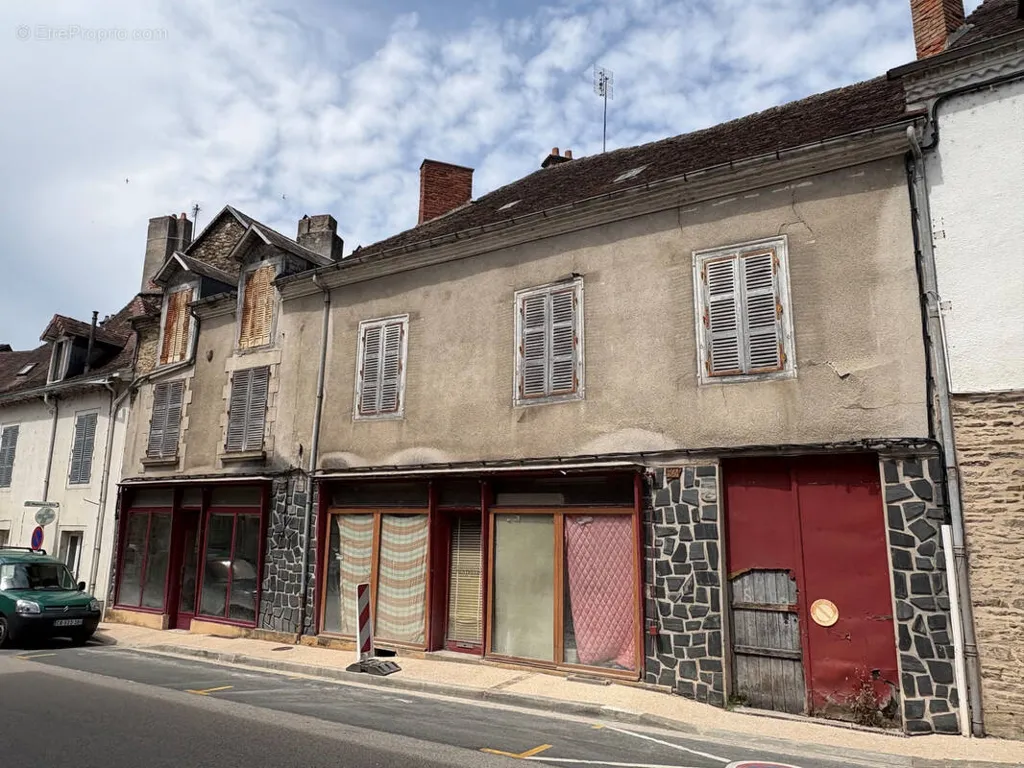 Exterior - Mixed-Use Building with Commercial Potential in Saint Yrieix