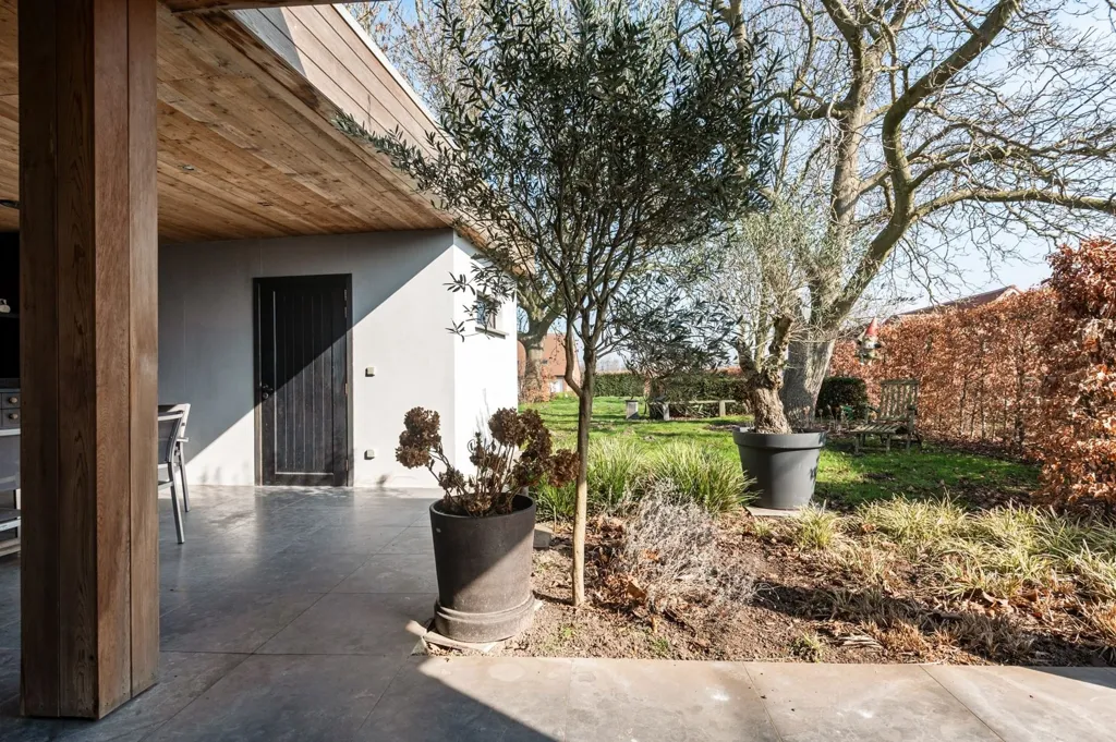 3-bedroom house in Hoevenen