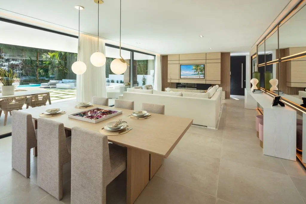 Salle à manger - Luxury Villa with Infinity Pool in Nueva Andalucia