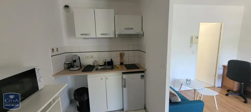 Cuisine - Appartement meublé avec balcon à Besançon