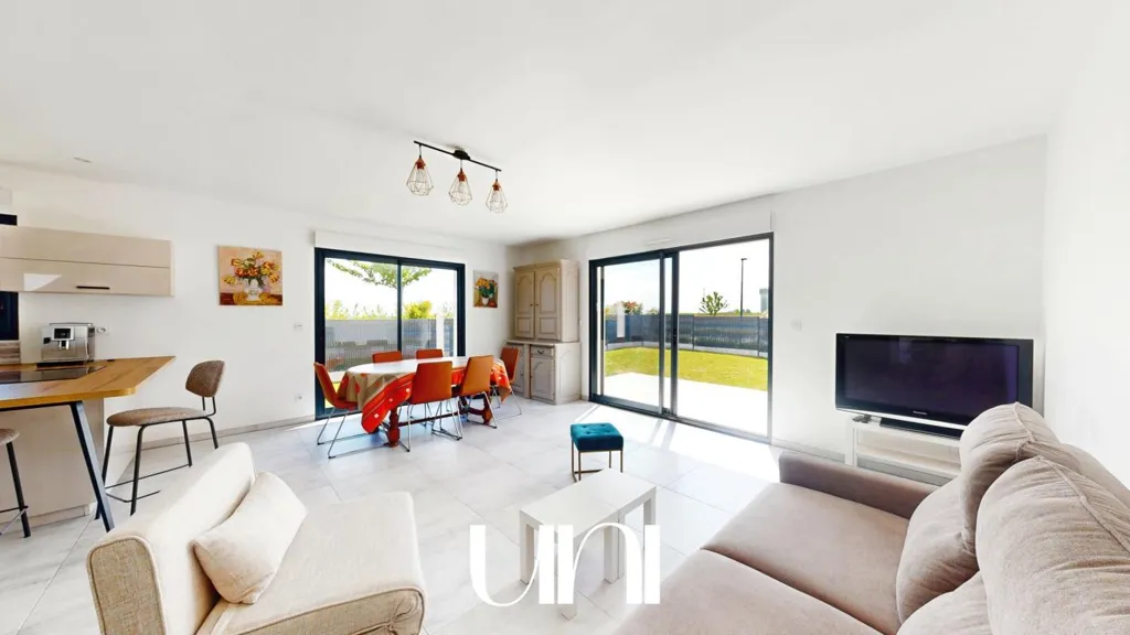 Elutuba - Contemporary House with Garden near Caen