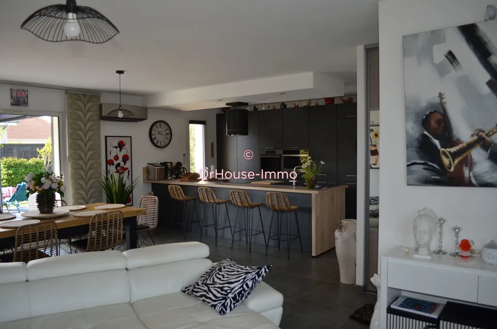 Séjour - Maison Contemporaine avec Terrasse à Menneval