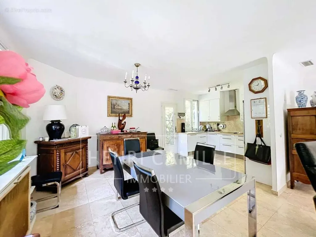 Söögituba - Villa with Pool near Cannes Centre