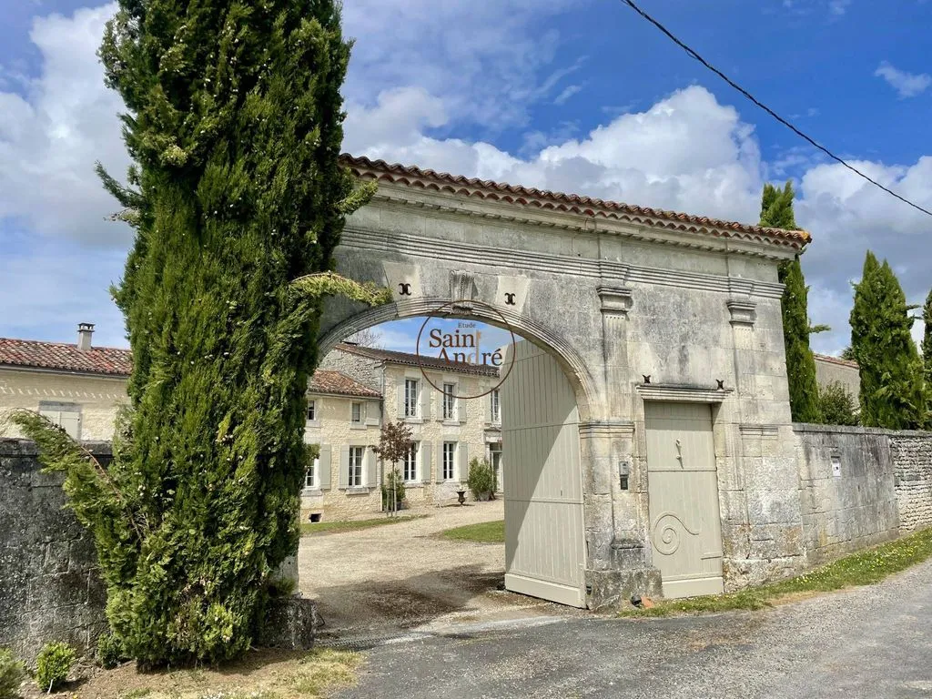 Jardin - Maison de Luxe avec Piscine à Bellevigne-en-Layon