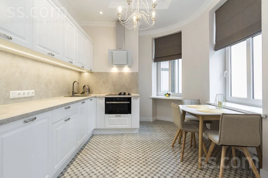 Köök - Modern Apartment with Courtyard View in Riga Centre
