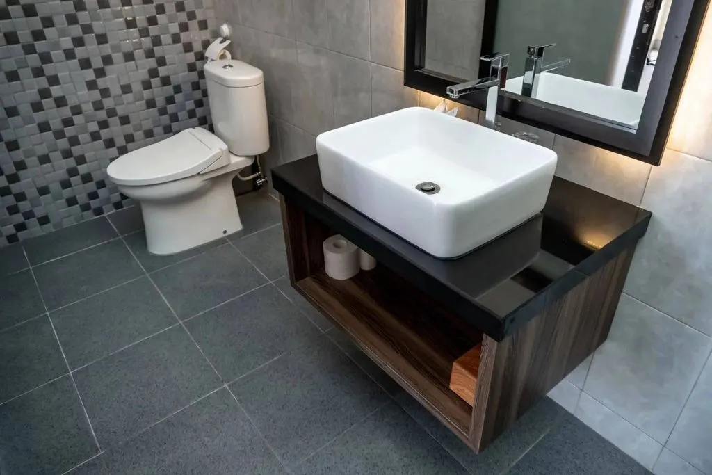 Bathrooms - Luxury Flat with Private Garden in Saint-Cloud