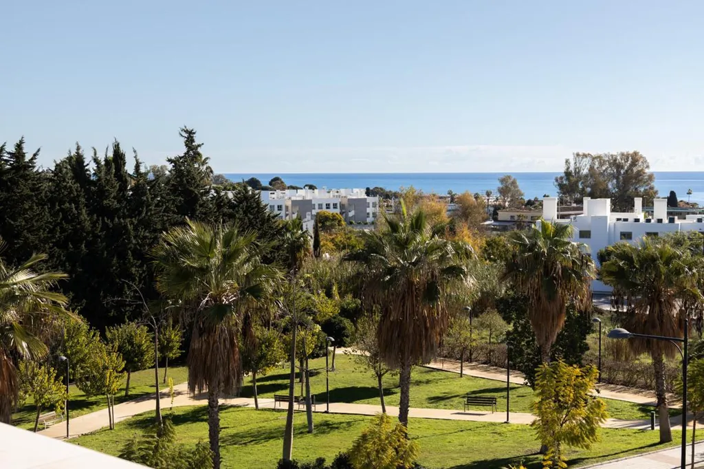Balcon - Terraced House with Rooftop Solarium in Estepona
