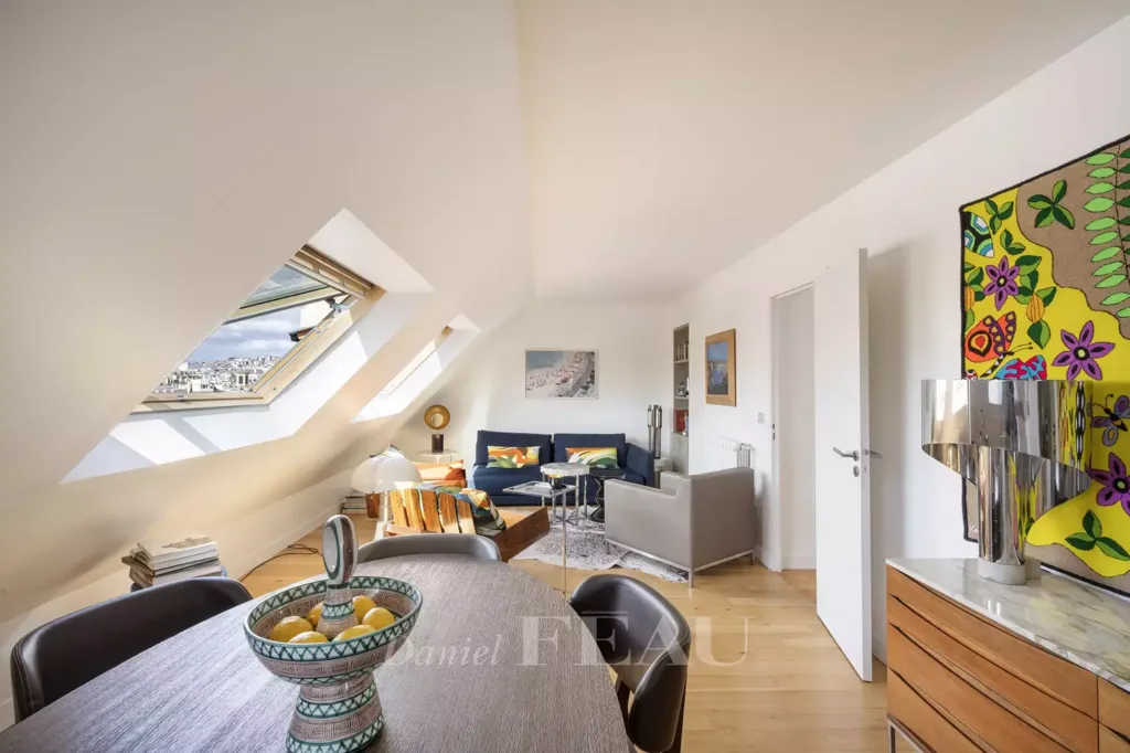 Söögituba - Renovated Parisian Apartment with Panoramic Views