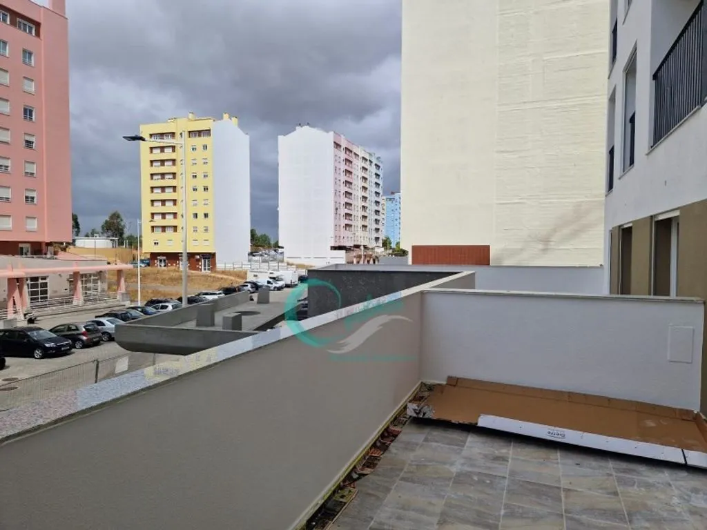 Rõdu - Luxury Flat with Balcony in Corroios