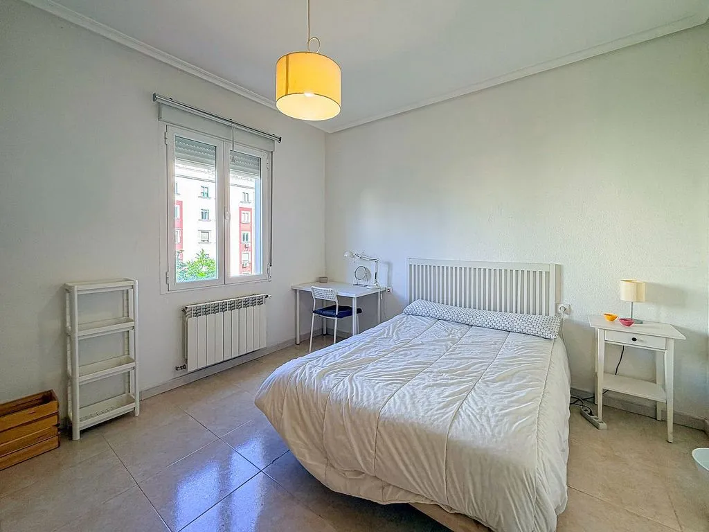 Chambres - Furnished Flat with Metro Access in Bernabéu