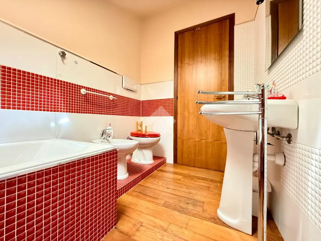 Salles de bain - 4-Bedroom Apartment with Balcony in Vigasio
