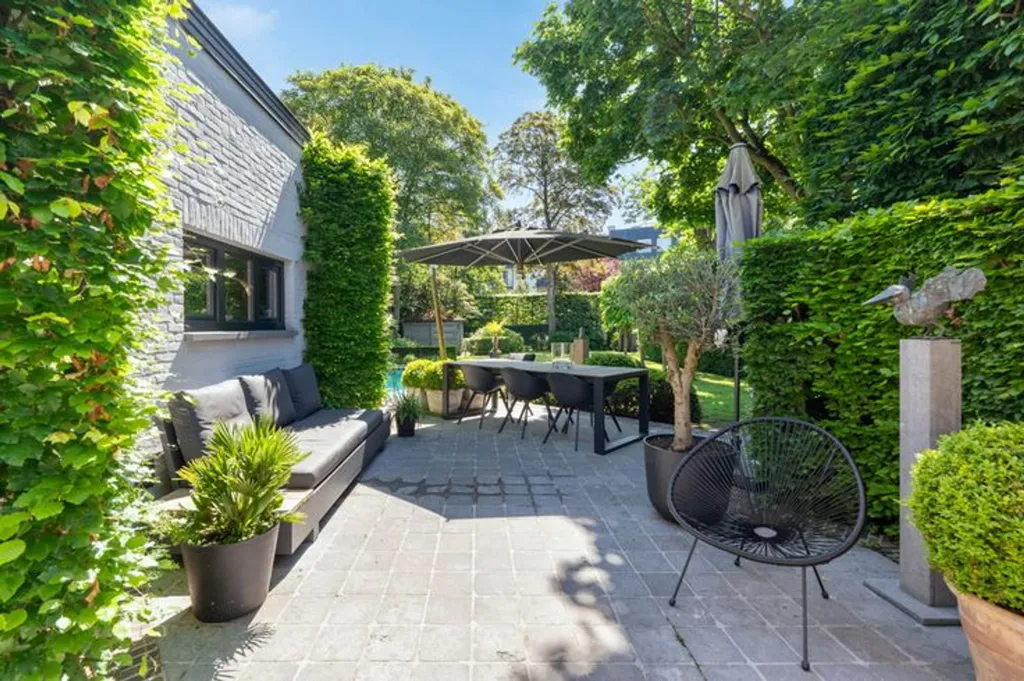 Giardino - House with Swimming Pool in Kapellen