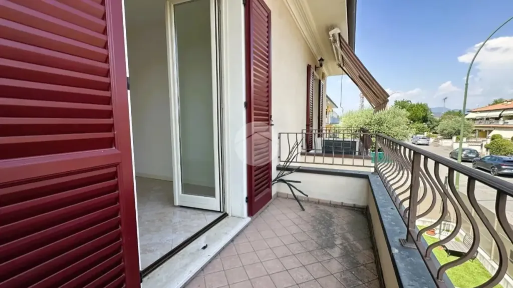 Balcony - Semi-Detached Villa with Garden in Rovato