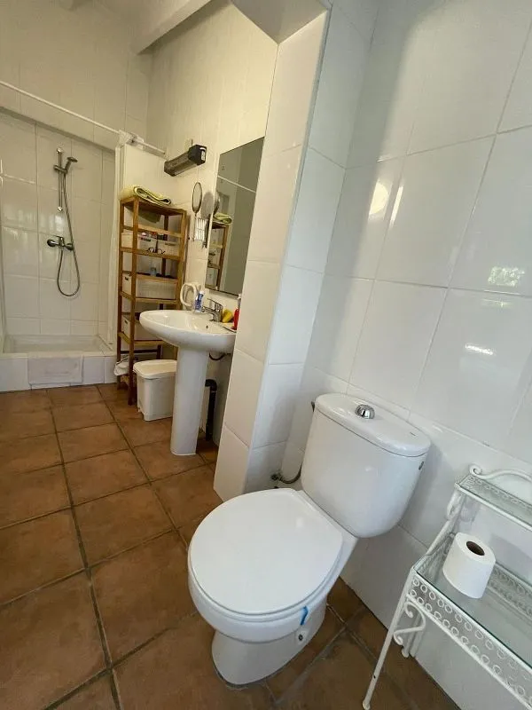 Bathrooms - Villa with Pool and Terrace in El Portet