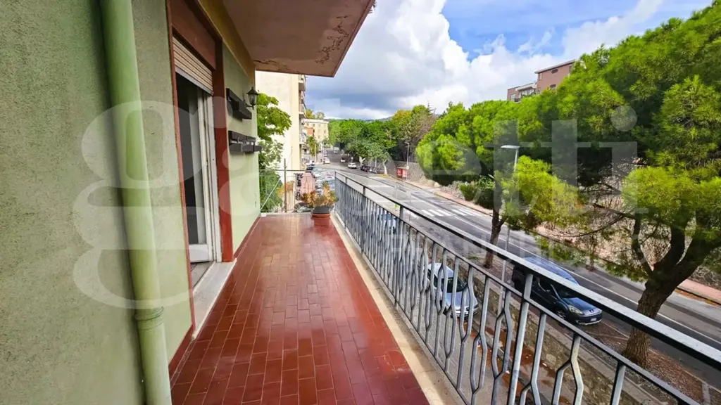 Balcon - Spacious Apartment with Balcony in Messina