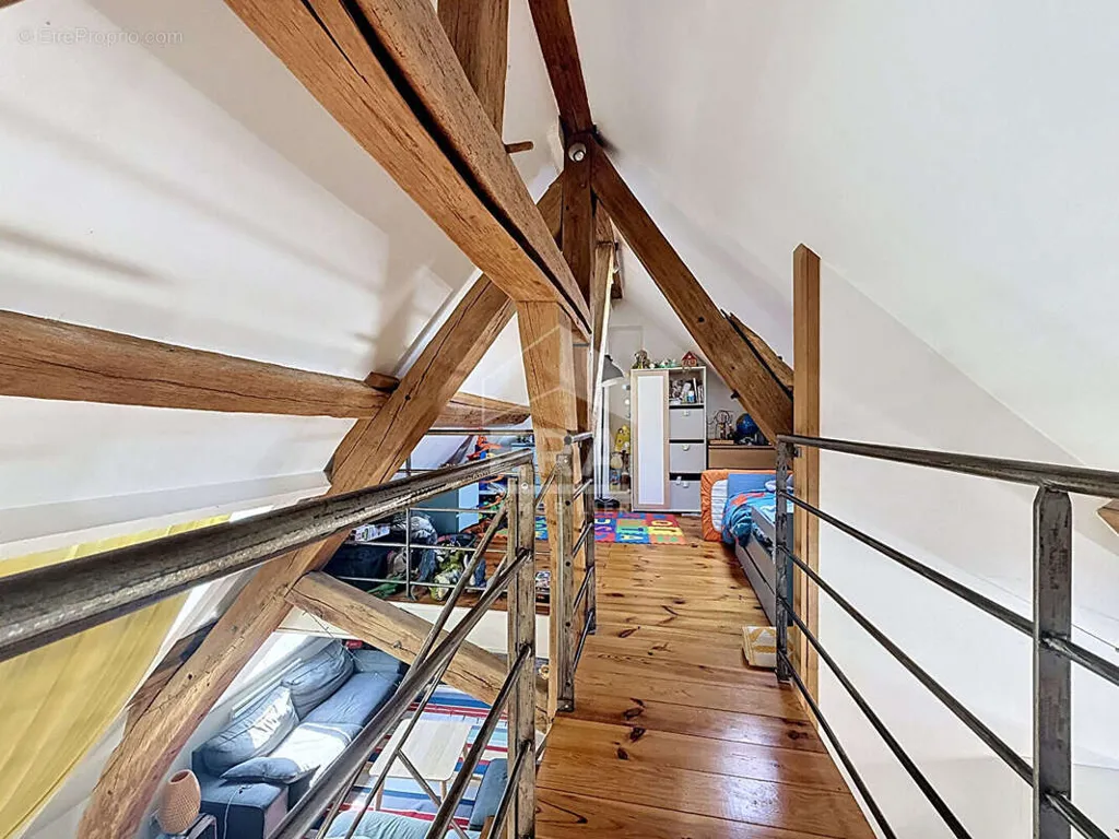 Toad - Loft with Character in Dourdan Centre