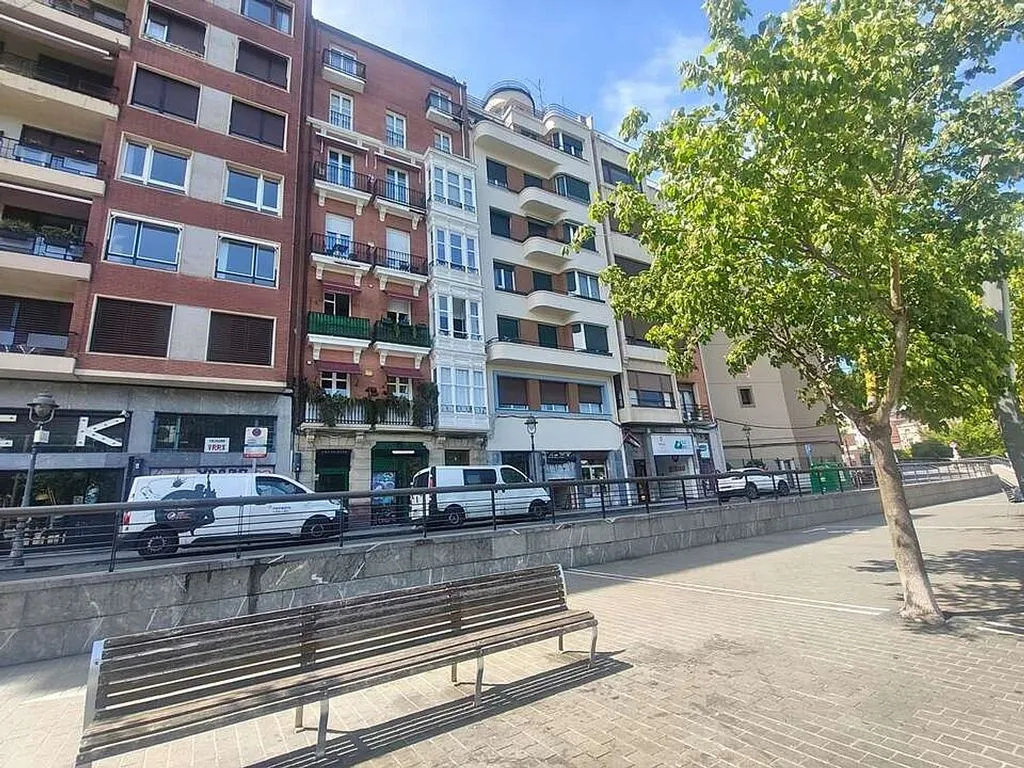 Välivaade - Reformed Flat with Balcony in Abando