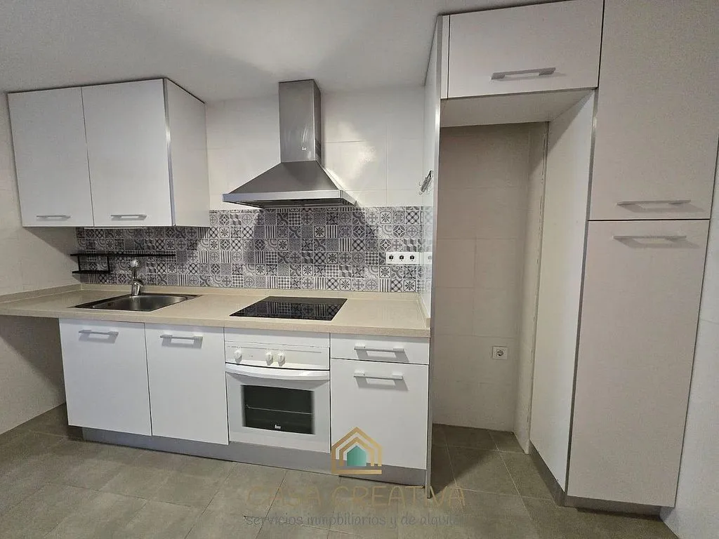 Kitchen - Apartment with Balcony in Náquera