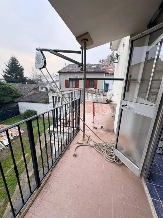 Balcony - Completely Refined Bifamiliar in Central Ferrara