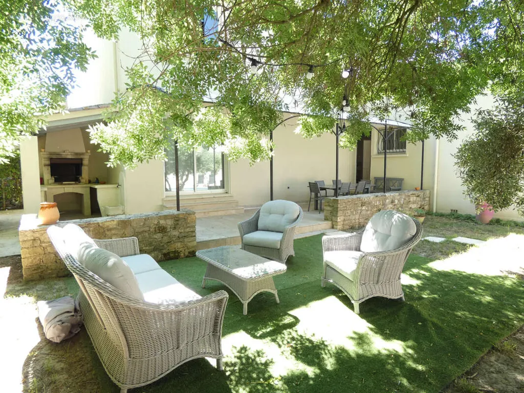 Aed - Renovated House with Pool in Saint Chaptes