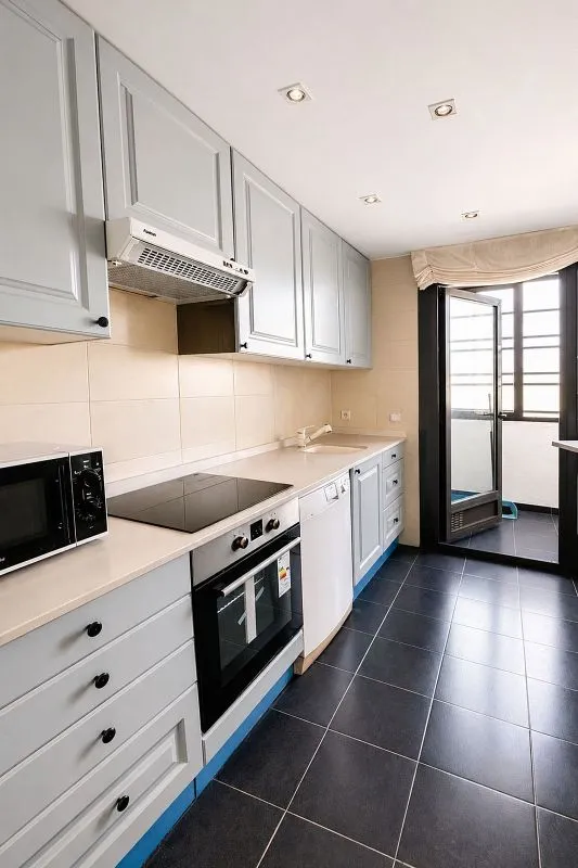 Köök - Bright Apartment with Pool in Sanchinarro