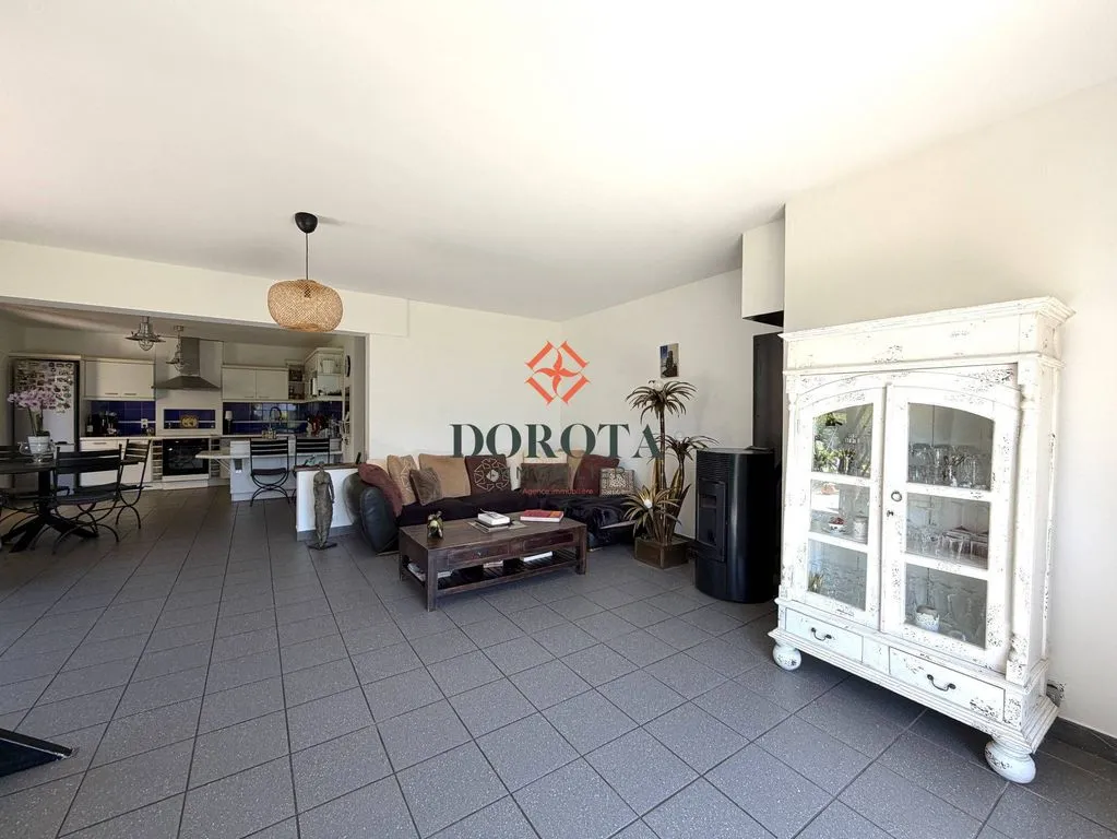 Séjour - Maison de Luxe avec Vue Panoramique à Lumbin