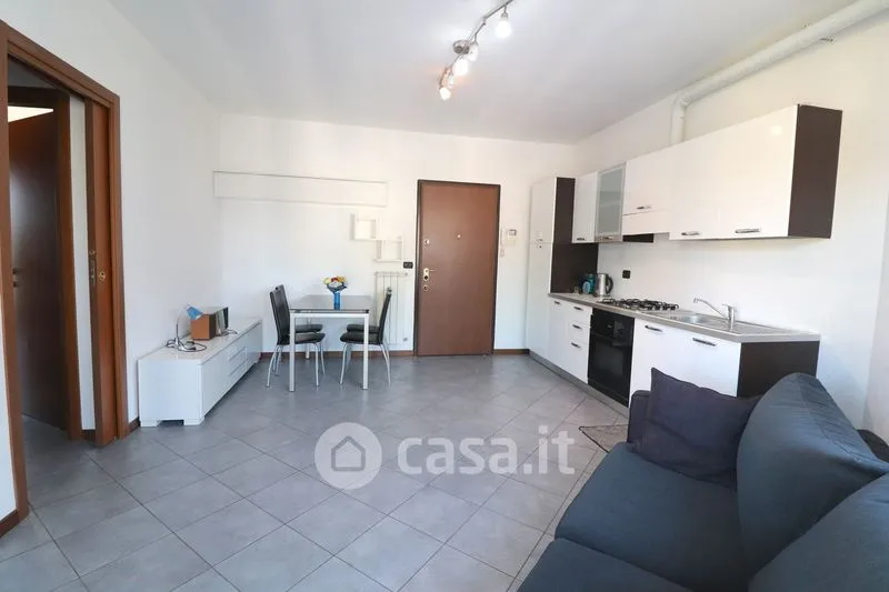 Séjour - Modern Studio with Terrace in Busto Arsizio