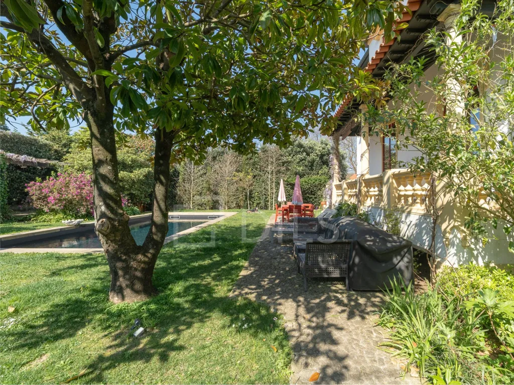 Bassein - Historic Palacete with Pool in Miramar