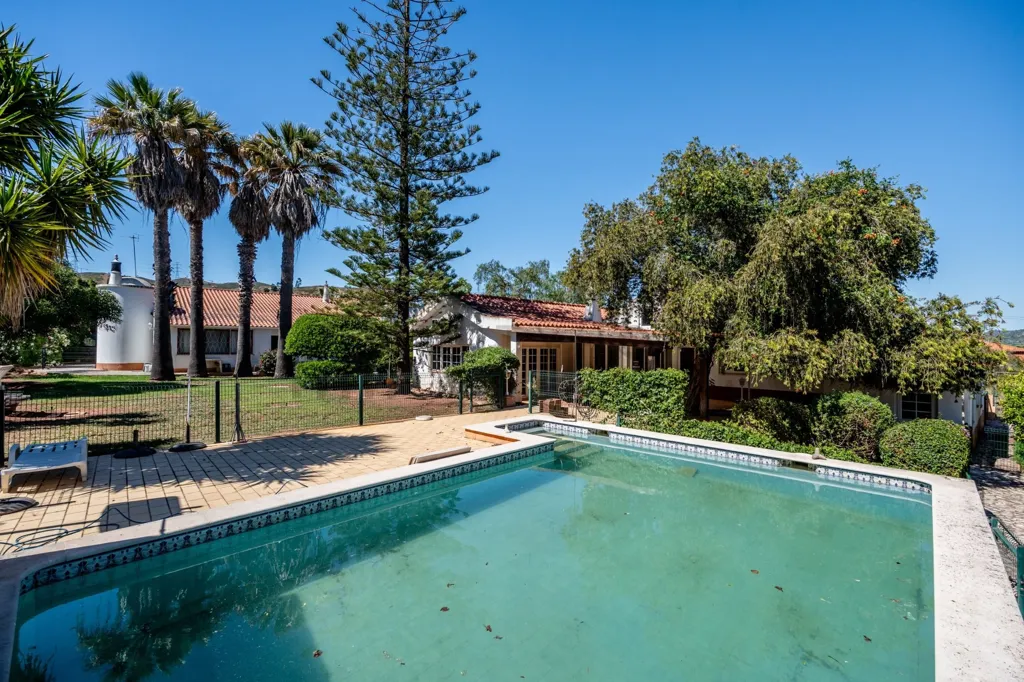 Bassein - Detached House with Pool in Silves