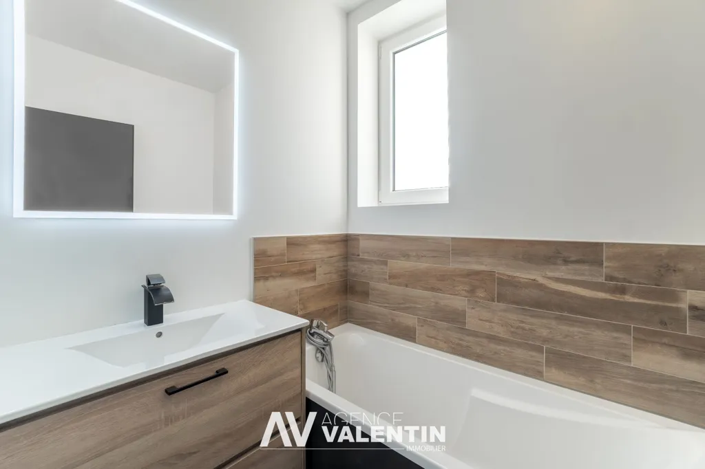 Vannitoad - Renovated Apartment with Balcony in Montigny-lès-Metz