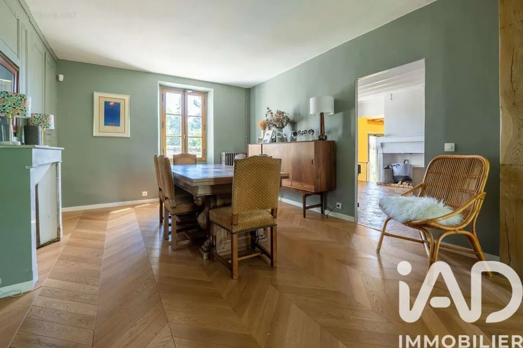 Salle à manger - Maison de Maître Rénovée avec Jardin à Féricy